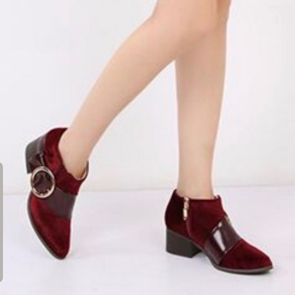 Chic Burgundy Ankle Boots with Stylish Buckle